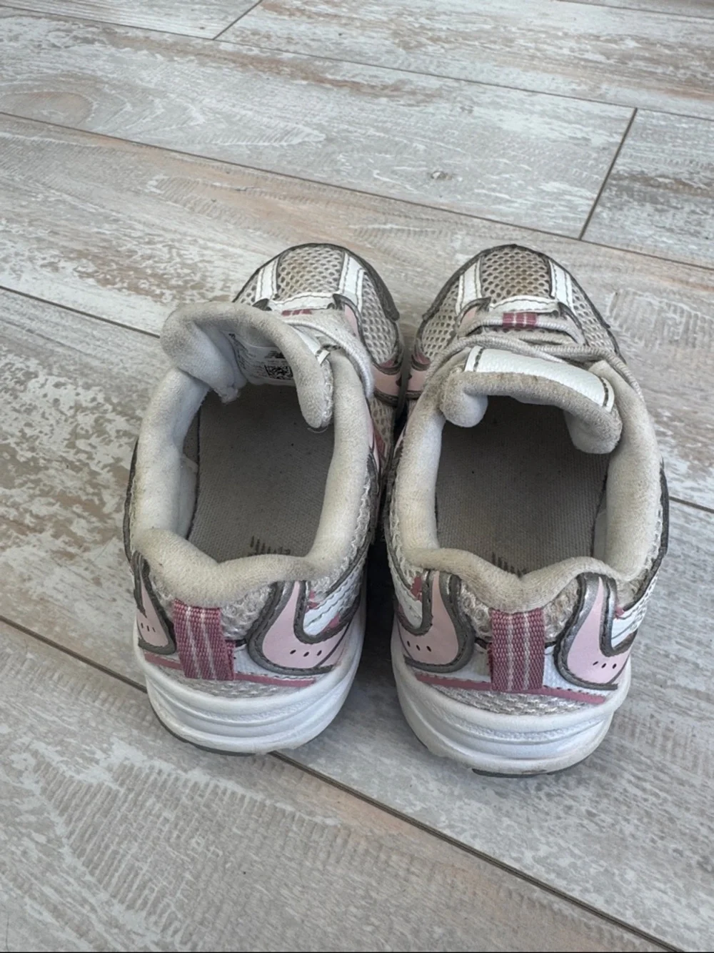New Balance 530 Kids Silver & Pink Running Shoes 9 toddler